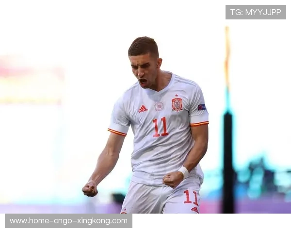 费兰托雷斯迎球凌空端射震撼看台